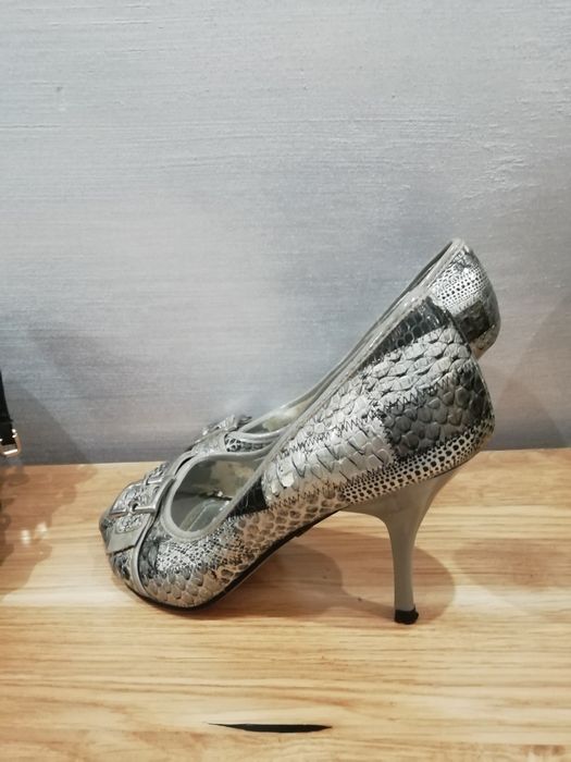 Buty na obcasie szpilki srebrne