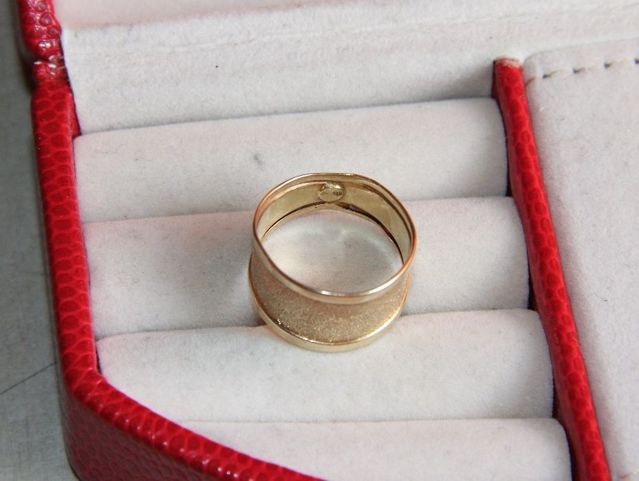 Złoty pierścionek obraczka kruk ze złota próby 585 14k złote złoto