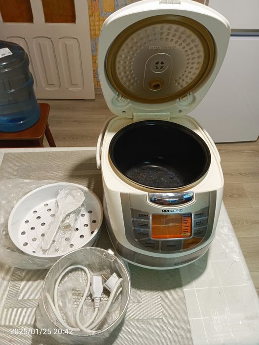 Мультиварка Redmond RMC-M70