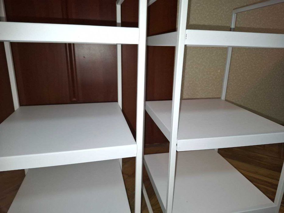 Стелажі (стійки) // Білі // 2 шт.