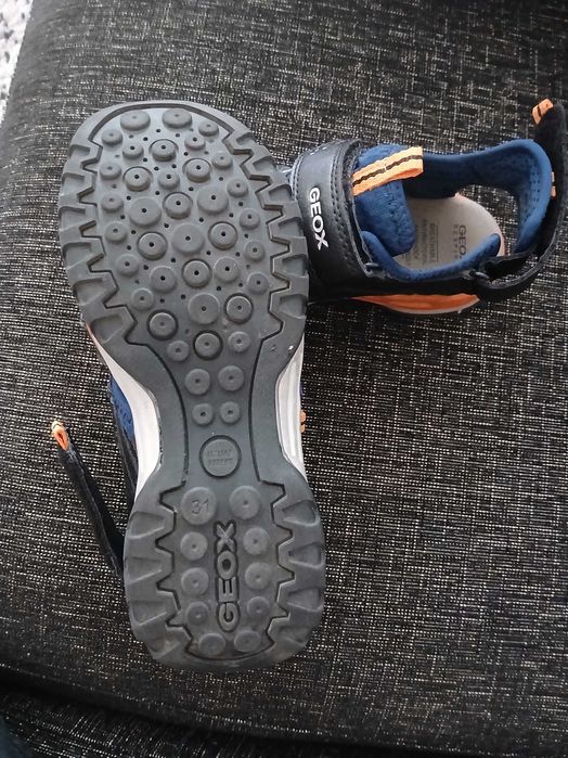 Sandalias Geox como novas