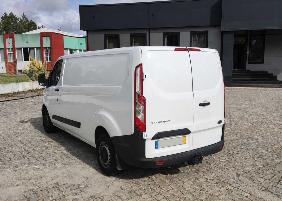 Ford Transit - Carrinha Mercadorias com instalação Frigo