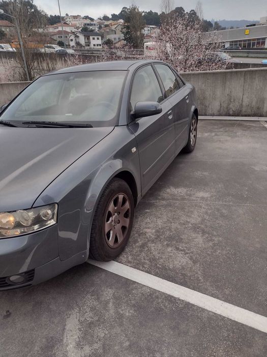 AUDI A4 B6 (8E2) 1.6 2001 – Elegância e Fiabilidade Alemã