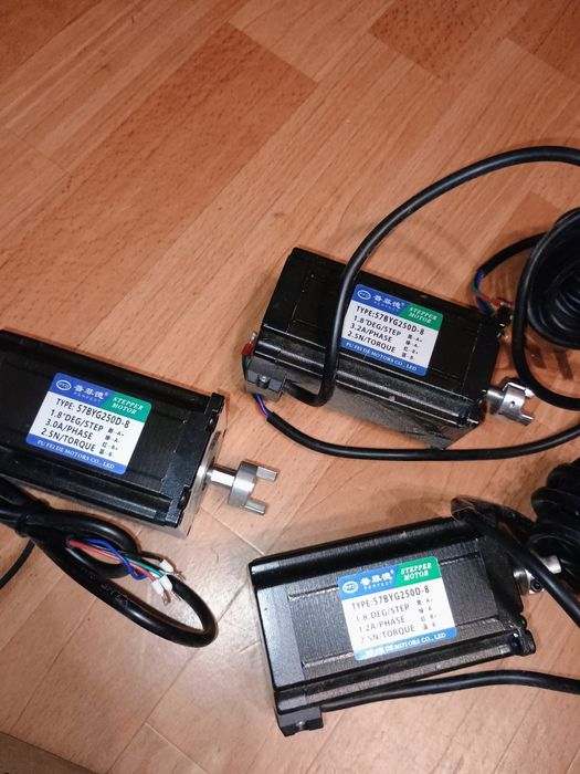 Шаговый двигатель б/у