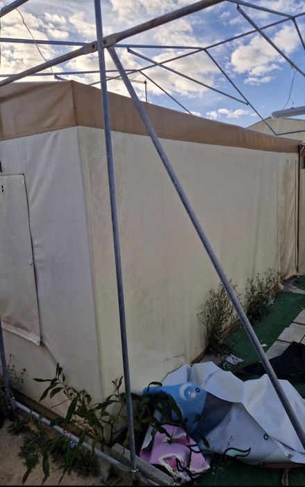 Tenda em M2 impecavel  temos varias unidades