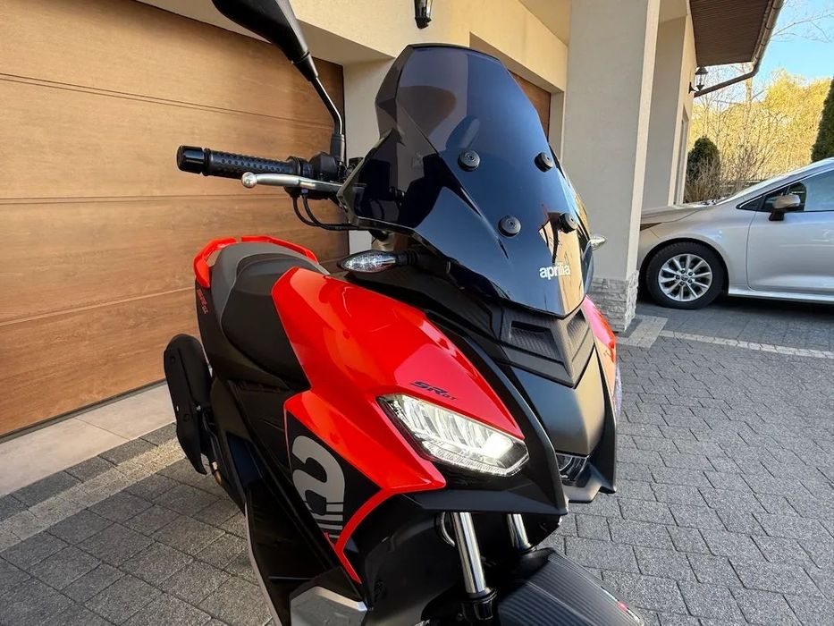 Aprilia SR