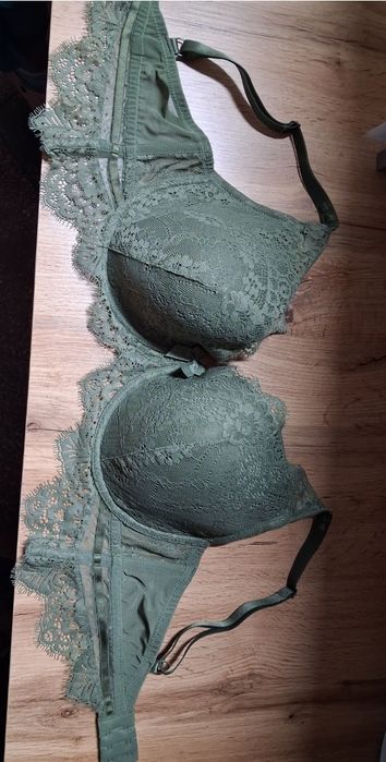 Бюстгалтер голандського бренду Hunkemoller