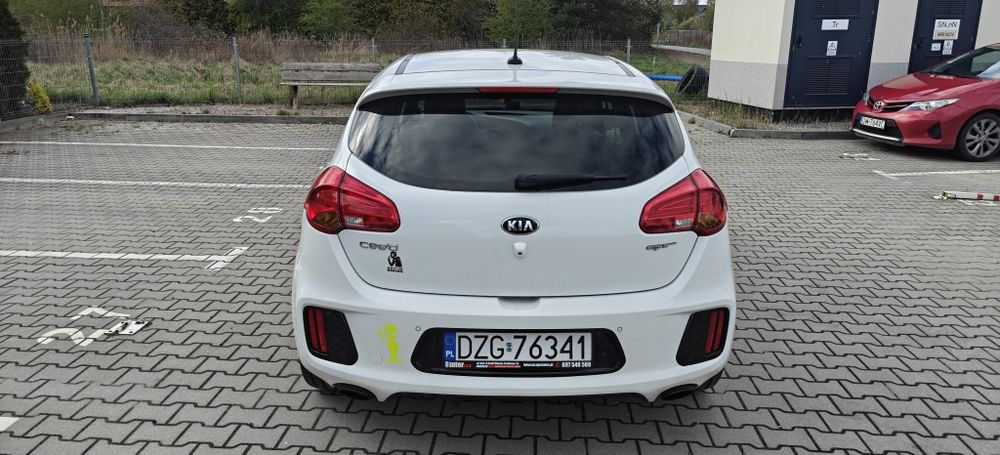 Kia cee'd 1.6 t-gdi 204 km