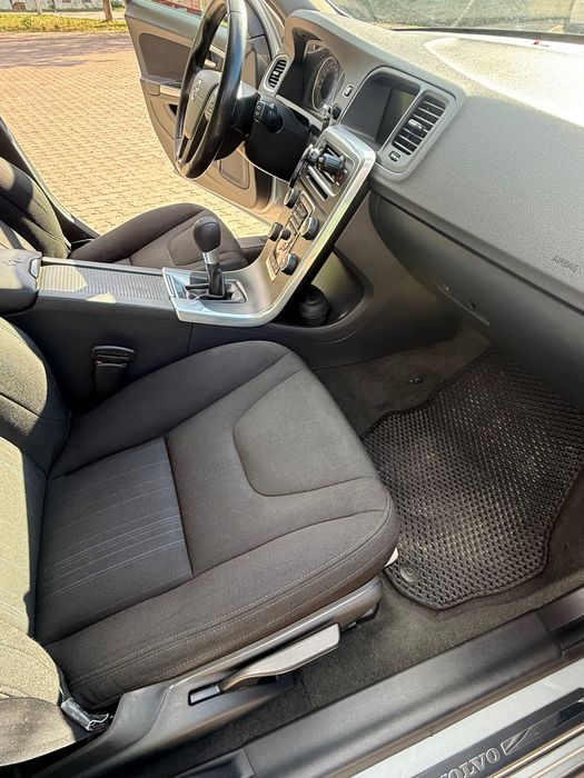 Продам Volvo V60 2012р