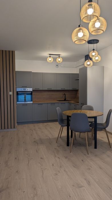 Nowe, klimatyzowane mieszkanie z widokiem na jezioro w Ślesinie