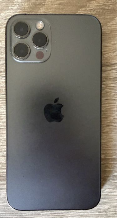 Iphone 12pro, 5 etui, kabel zasilajacy, szkło prywatyzujace