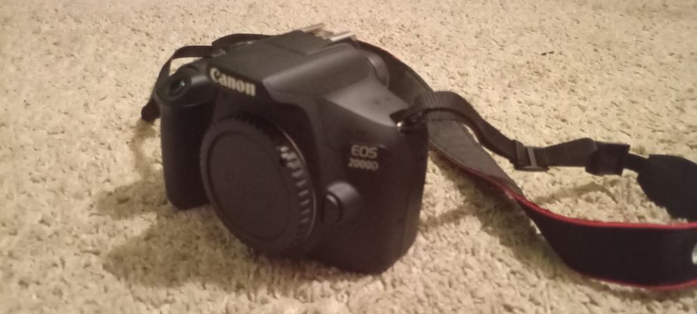 Cannon 2000D usada