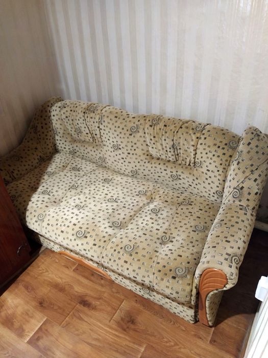 Красівенний диван, діван