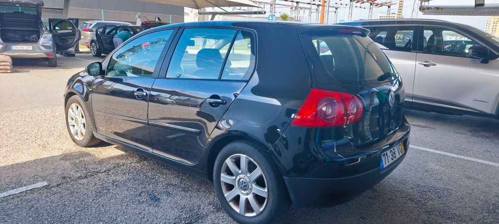 VW Golf V 1.6 FSI (2003) - Excelente Estado