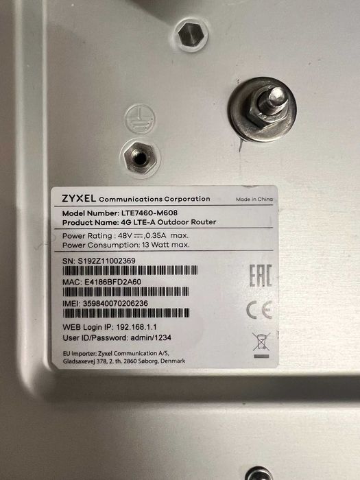 Router Profissional 4G+ Exterior Alta Potência Zyxel LTE7460-M608 + PoE