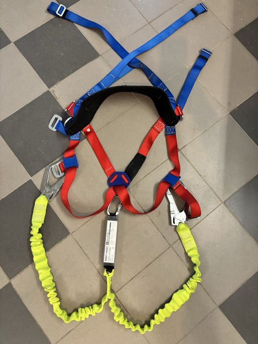 Zestaw szelki i taśma elastyczna