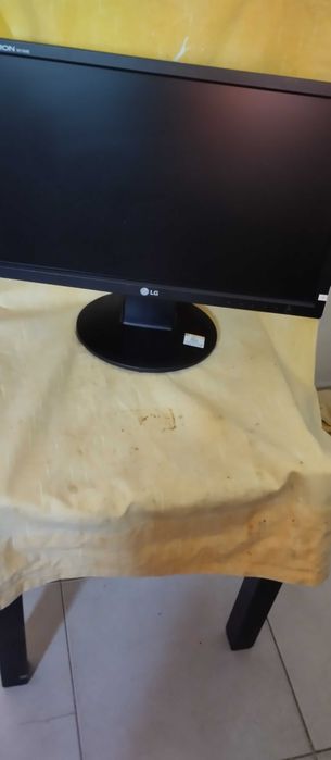 Monitor LG em muito bom estado otima imagem