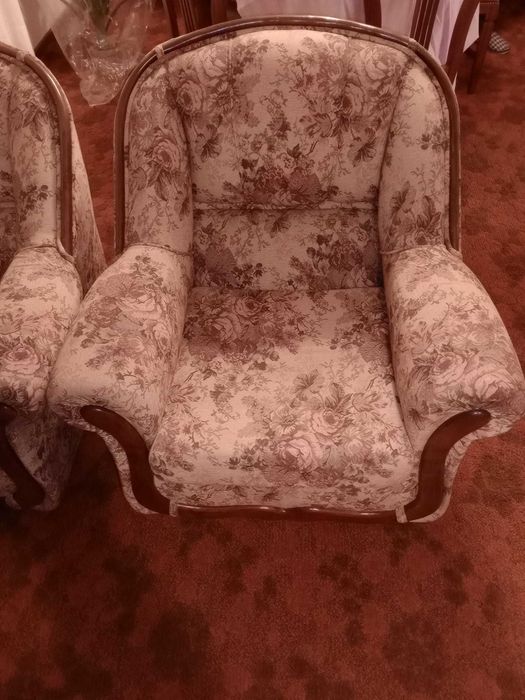 Conjunto de 1 Sofá de 3lugares e 2 poltronas