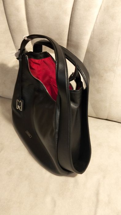 Продам кожаную сумку KARYA