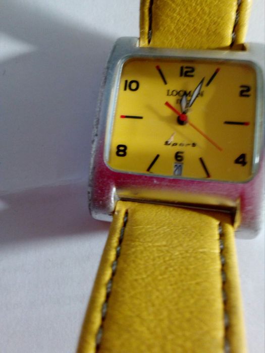 Relógio muito bonito / Linda  prenda  de Natal