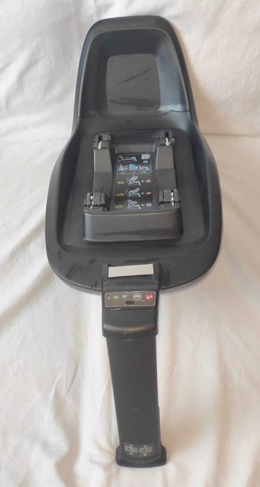 Zestaw dwóch fotelików Maxi- Cosi plus baza Maxi- Cosi 2 Way Fix