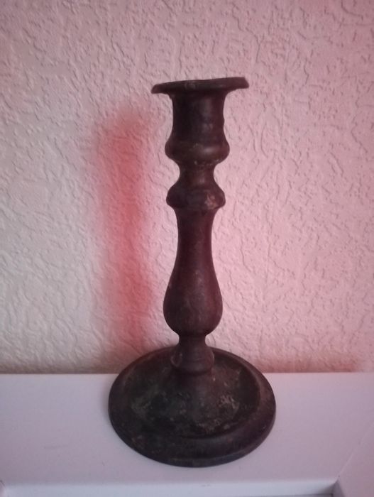 Старинный подсвечник!.