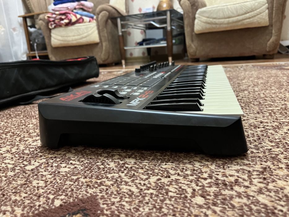 Akai MPK249 + чехол