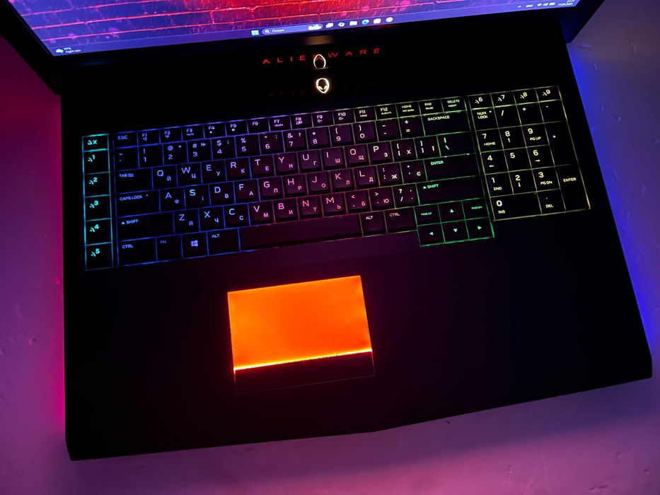 ЗСУ знижка!!  17.3" Экран/ DELL Alienware 17 R4 / Intel Core i7 / Видео GTX 1070  (8 ГБ)  СТАЛКЕР 2