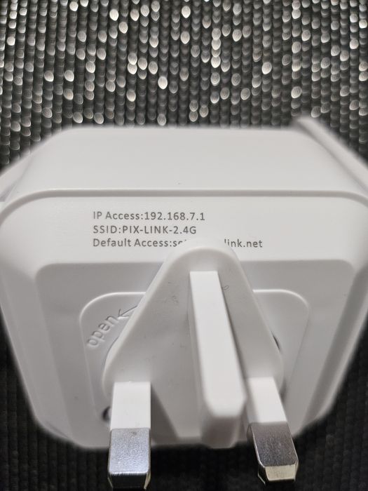 Mocny wzmacniacz sygnału Wi-Fi Wireless-N Pro