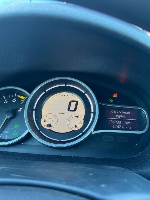 Рено меган3 1.6 бенз недорого хетчбек 187тис рідного