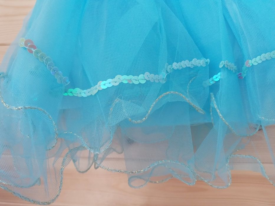 Niebieska sukienka z cekinami 110- strój Elsa, bal przebierańców-NOWA