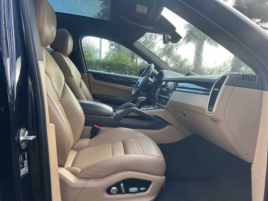 Porsche cayenne coupé E-hybrid