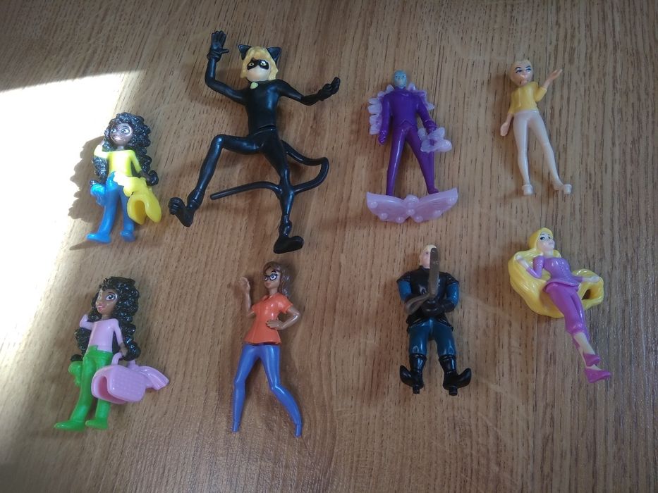 Zabawki z kinderniespodzianek auta i inne