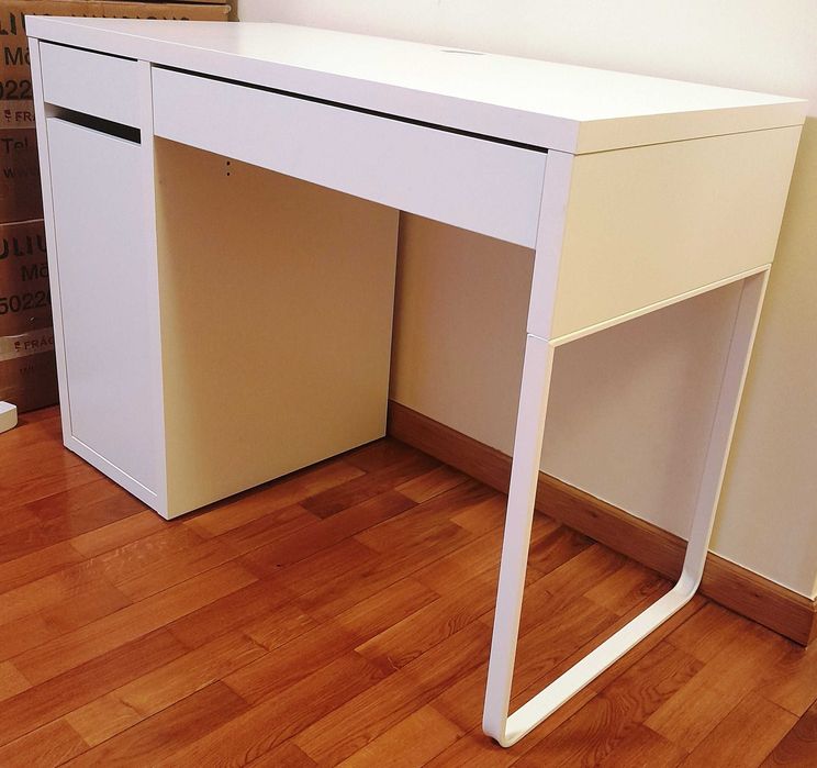 Secretária IKEA em ótimo estado