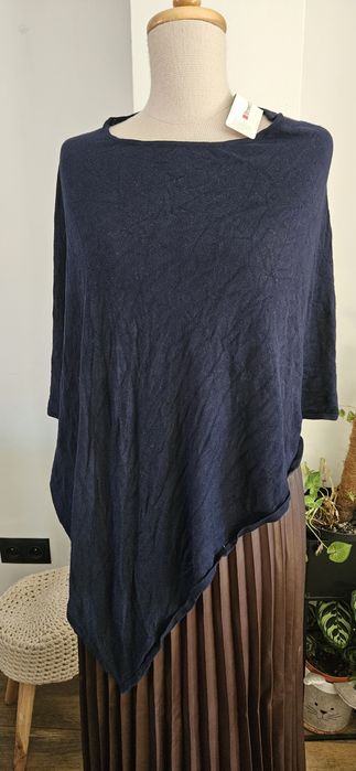 Narzutka ponczo sweter Nowy granatowy uniwersalny