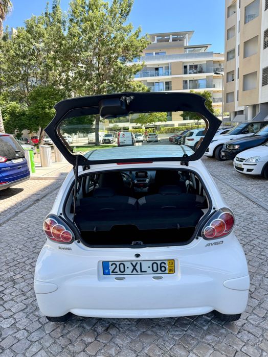Toyota Aygo 1.0 gasolina 68 cv + A/C impecável !