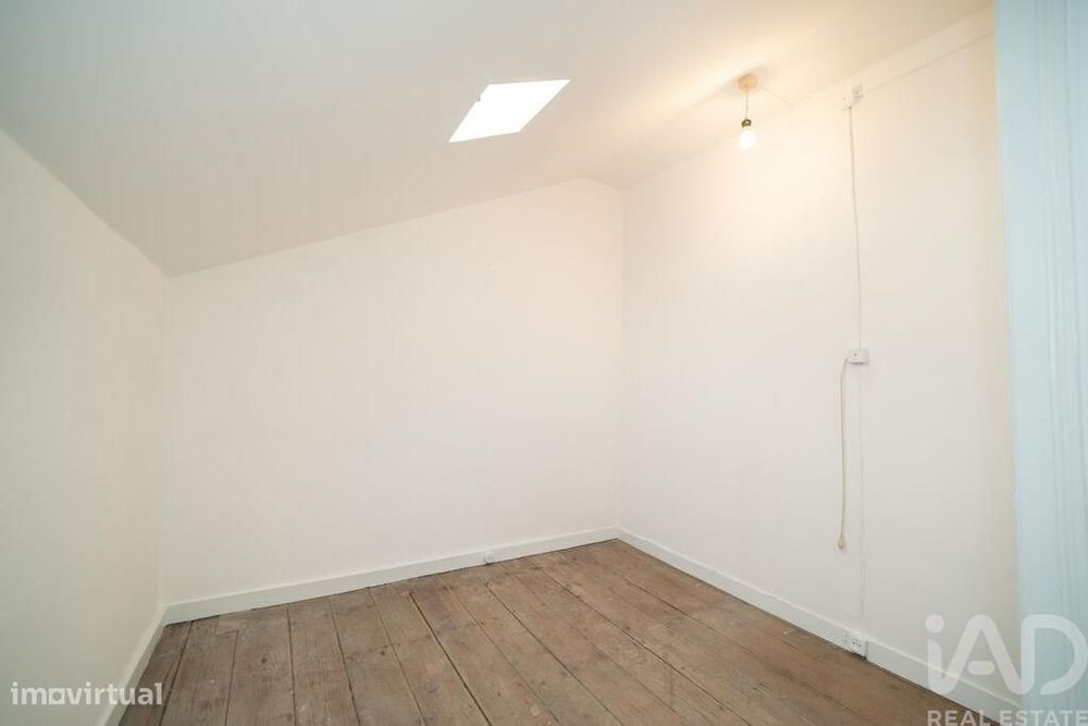 Apartamento T4 em Campolide de 86 m2