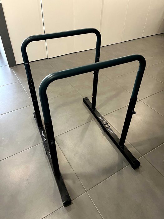 Adjustable Dip Bar Training Station