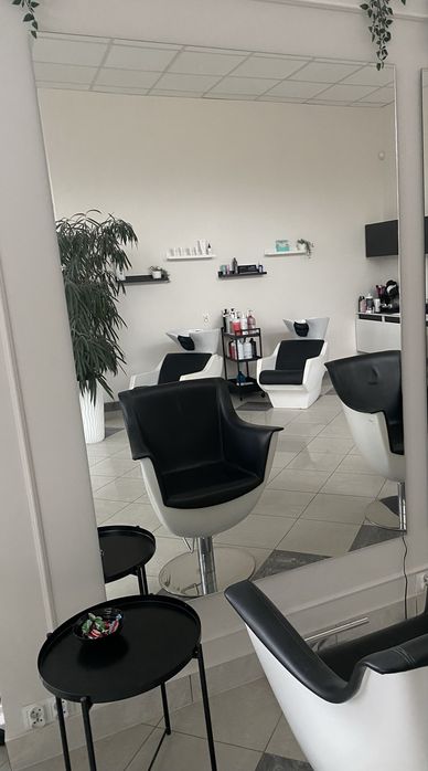 Wyposarzenie salonu fryzjerskiego
