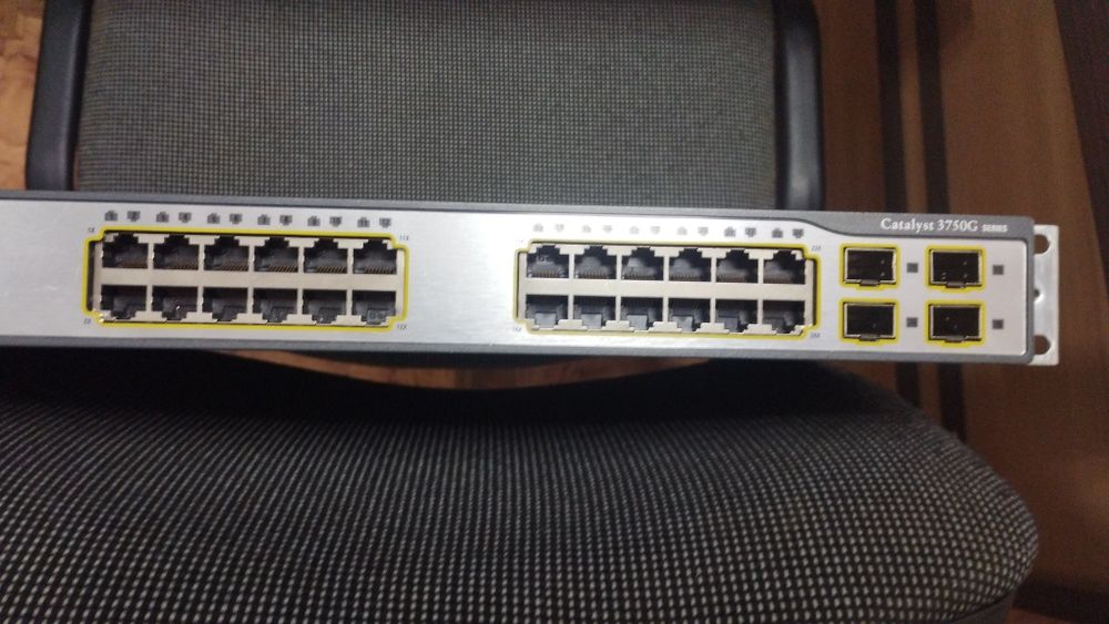Комутатор Cisco Catalyst 3750 24 10/100/1000 + 4 SFP + IPB (WS-C3750G