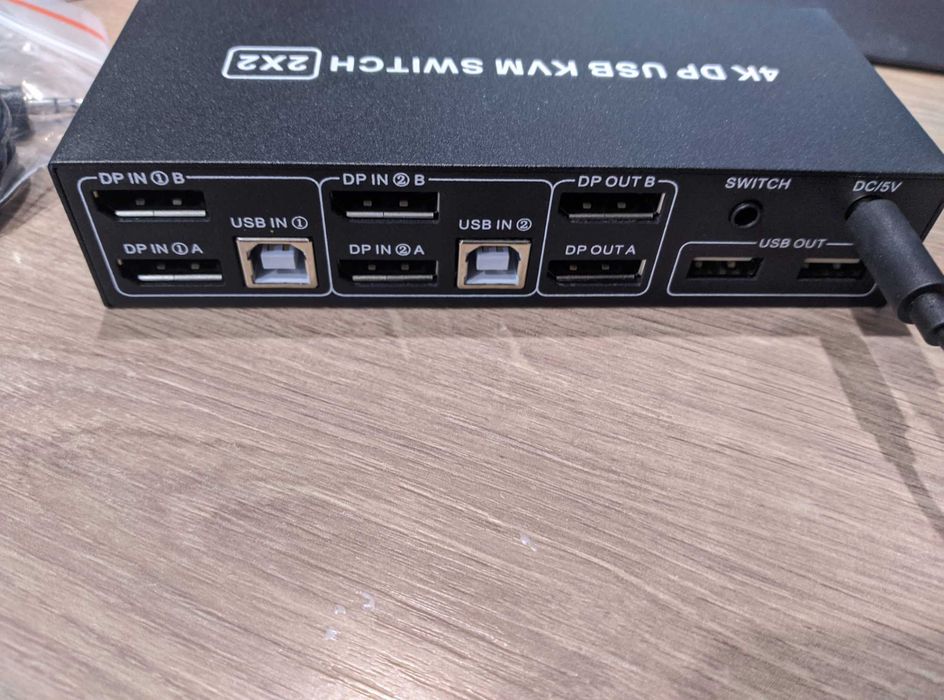 KVM-перемикач 4k dual dp kvm switch 2x2
