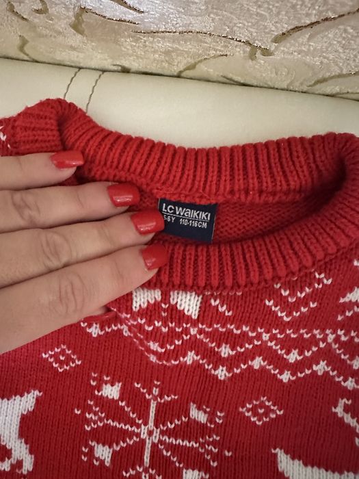 Новорічний светир LC Waikiki