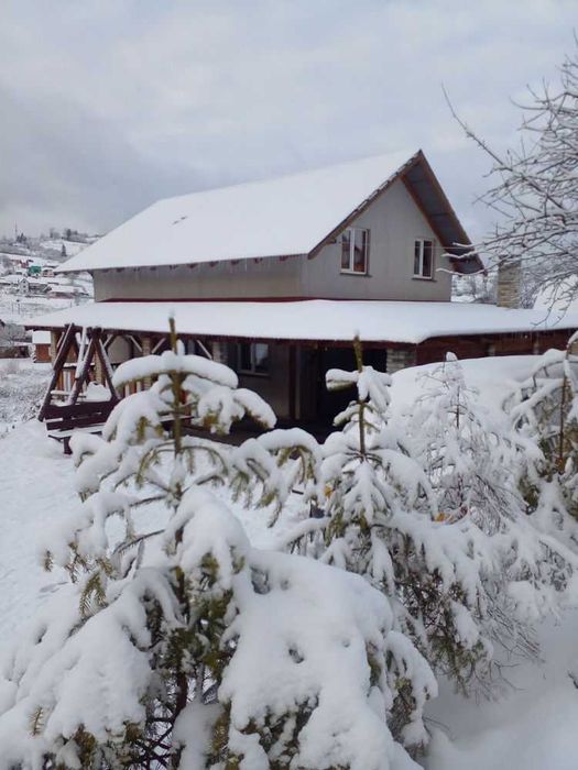 Котедж на. 5 спалень. Басейн. Чан. Тераса.  Вид на гори