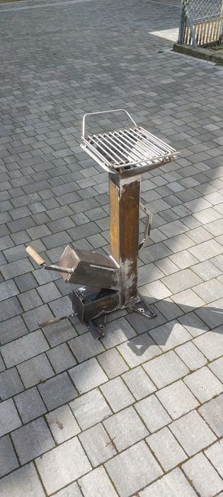 Piec rakietowy. Grill na działke .Ryby .Biwak