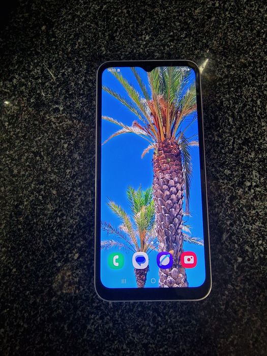 Samsung A14 prateado