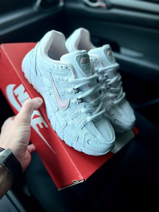 Жіночі кросівки Nike P-6000