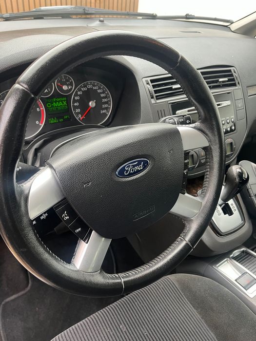 Ford Focus C-Max 1.6 TDCi 109cv Automática CVT GHIA – 2006