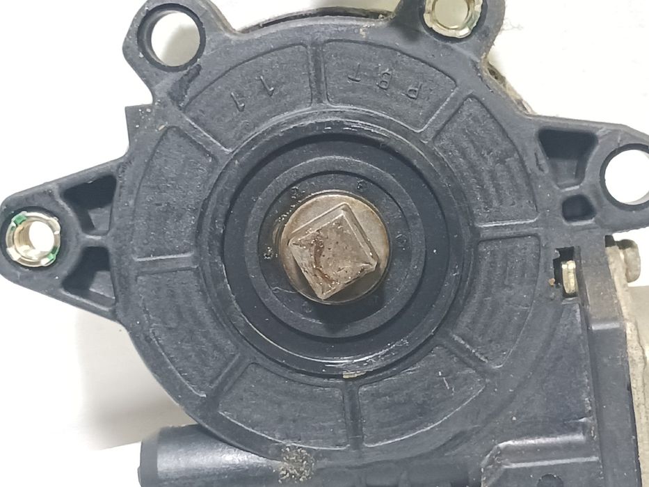 Motor vidro frente direito NISSAN Navara Pick Up (D22)
