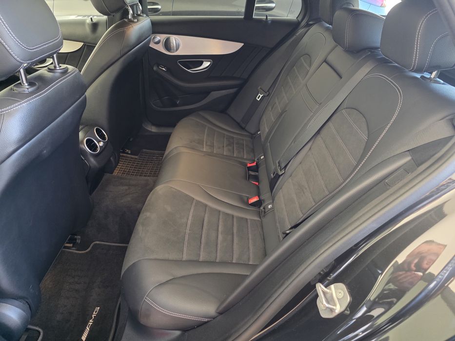 Vendo Mercedes-Benz C300e AMG Line, viatura híbrida plug-in
