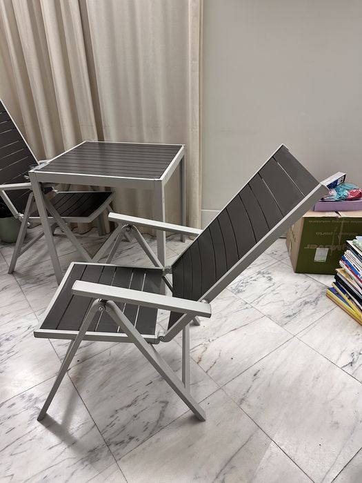 Mesa e cadeiras de exterior Ikea